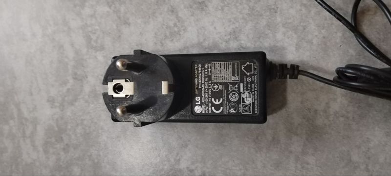 Блок питания для монитора LG 19V 1.3 A 6.5-4.4 24W Блок питания для монитора LG 19V 1.3 A 6.5-4.4 24W