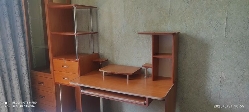 Компьютерный стол 250 000 Компьютерный стол 250 000