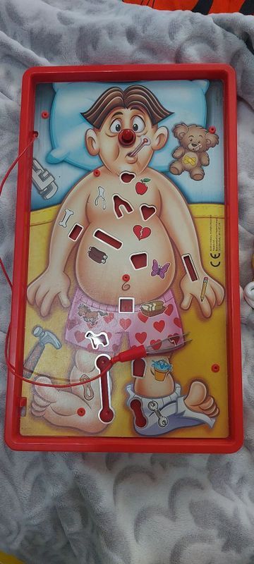 Настольная игра на ловкость и внимание "Веселая анатомия", юный доктор