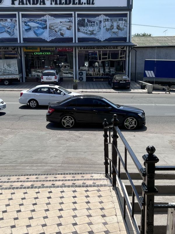 Мерседес w204 c550