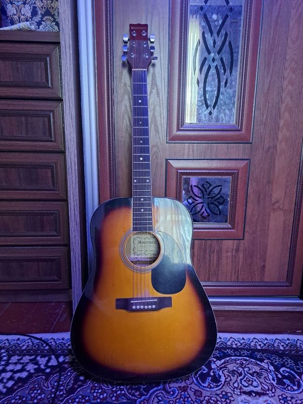 Qadimgi gitara martinez