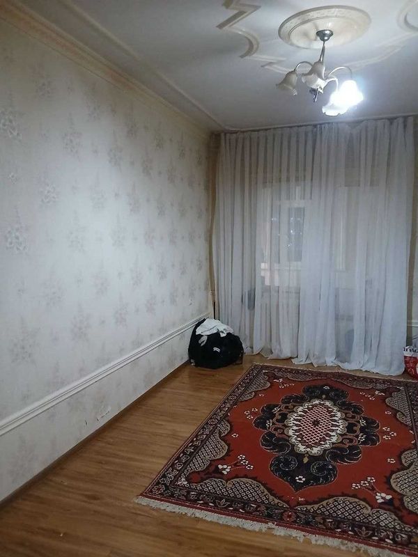 Yunusobod 18 kv. Sayram bozori 3 hona lyubboyiga Yunusobod 18 kv. Sayram bozori 3 hona lyubboyiga