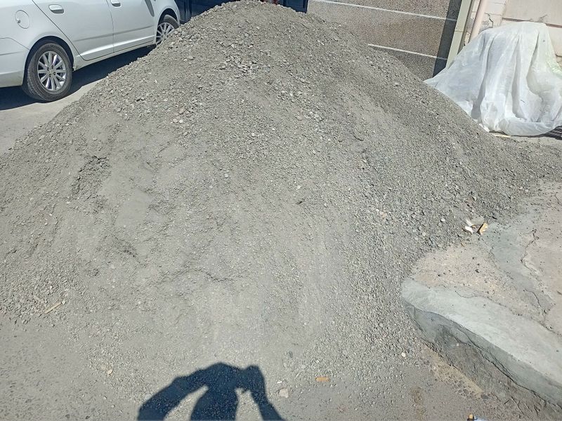 Щебёнка аралаш бор срочни сотилади Бир зил келишган холда