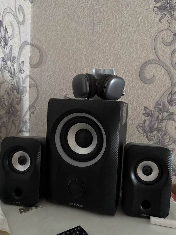 Продаю свою колонку F590x