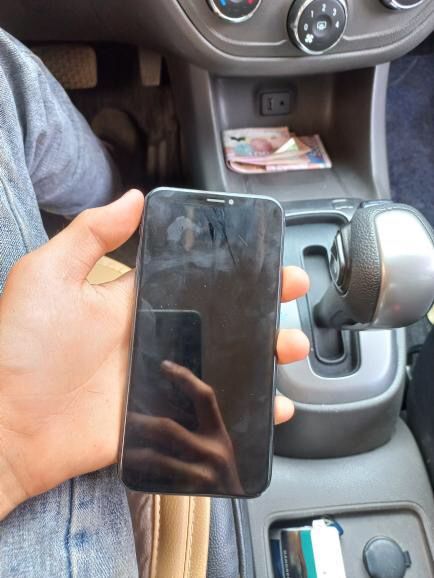 Ayfon X256 gb 100%yomkost feys bor abmenga s20 faqat samsungga abmen