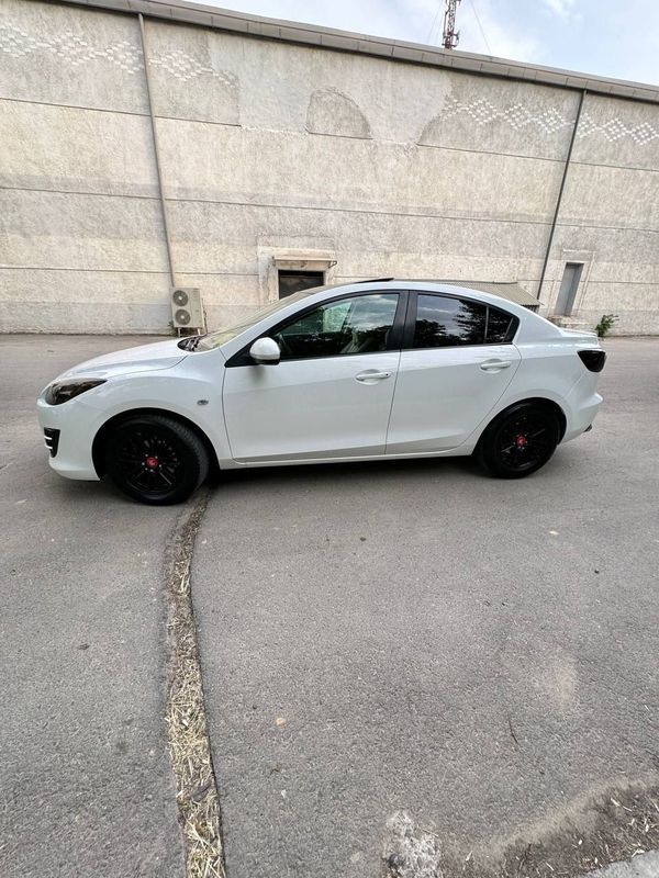 Mazda 3 full pozisyon Dubai Mazda 3 full pozisyon Dubai