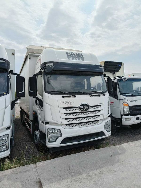 Faw 8.60 2х спални Шторка Евро5 18тоннали Faw 8.60 2х спални Шторка Евро5 18тоннали