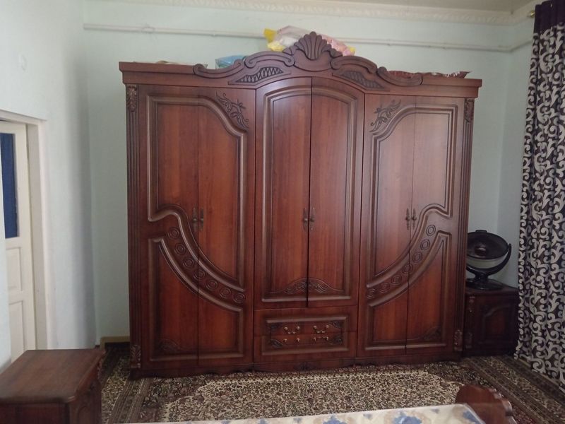 Spalniy mebel sotiladi Spalniy mebel sotiladi