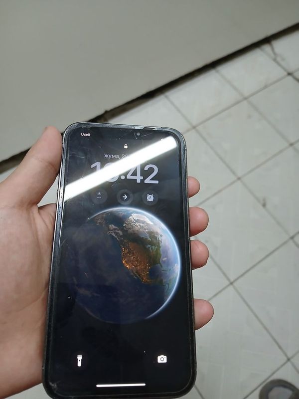 Iphone Xr 13pro korpusda.yomkost 78 orqa krishkasi singan true tone bo Iphone Xr 13pro korpusda.yomkost 78 orqa krishkasi singan true tone bo