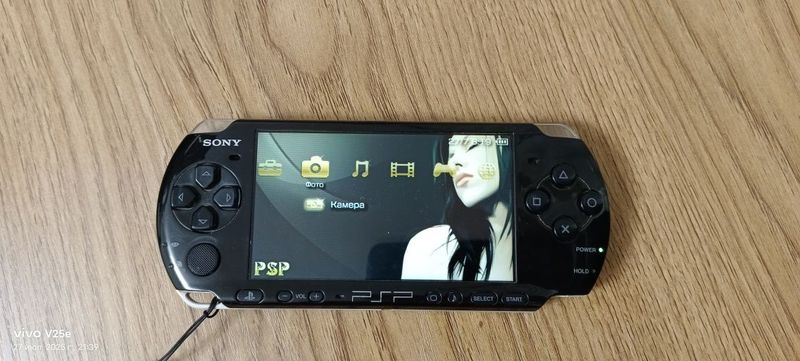 Sony PSP 3000 игровая приставка Sony PSP 3000 игровая приставка