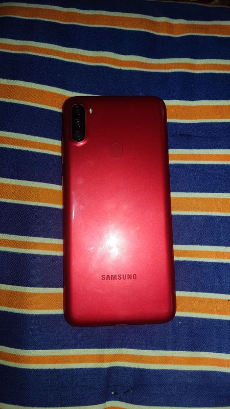 Samsung a11 holat yaxw