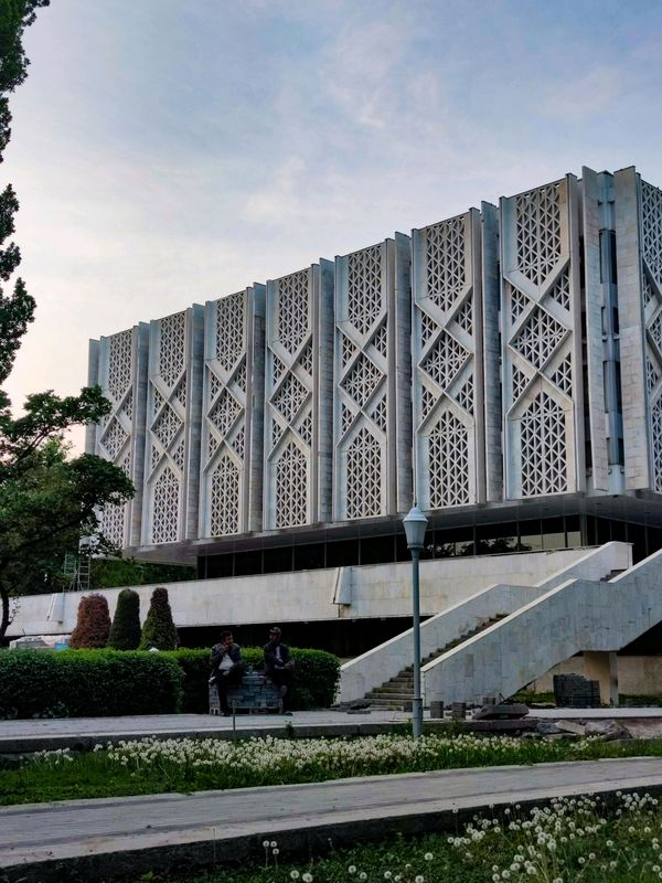 Ozoda Nursaidovani konsertiga bilet bor 2ta Ozoda Nursaidovani konsertiga bilet bor 2ta