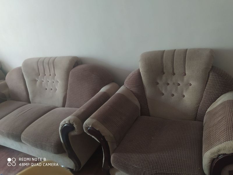 Продам диван кресло в хорошем состоянии. Продам диван кресло в хорошем состоянии.