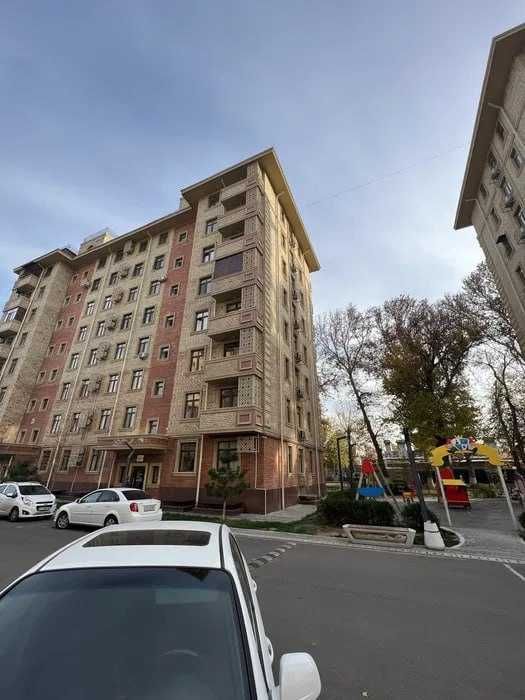 Горящий вариант! 4 комнатная в Golden House Qushbegi 100м2 с ремонтом Горящий вариант! 4 комнатная в Golden House Qushbegi 100м2 с ремонтом