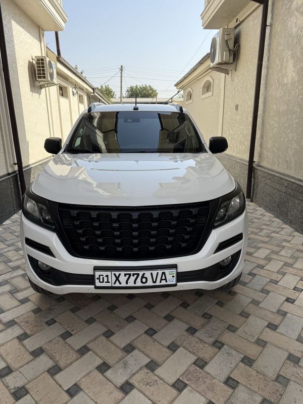 shevralet trailblazer oq km 80000 tanirovka 10 oe