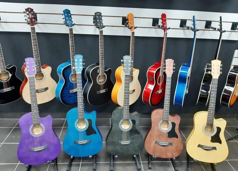 Gitara akustika super brend Gitara akustika super brend