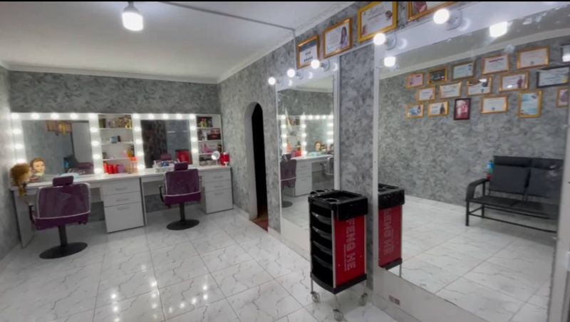 Salon uchun barcha jihozlar sotiladi Salon uchun barcha jihozlar sotiladi