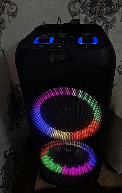 Karoke kalonka uy va restaran uchun Karoke kalonka uy va restaran uchun