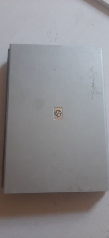 Noutbook sotiladi arzonga Noutbook sotiladi arzonga