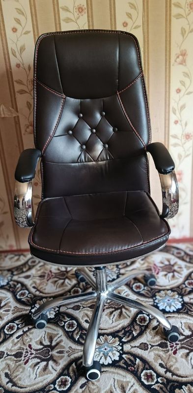 Продам офисное кресло. Офис креслоси сотилади.