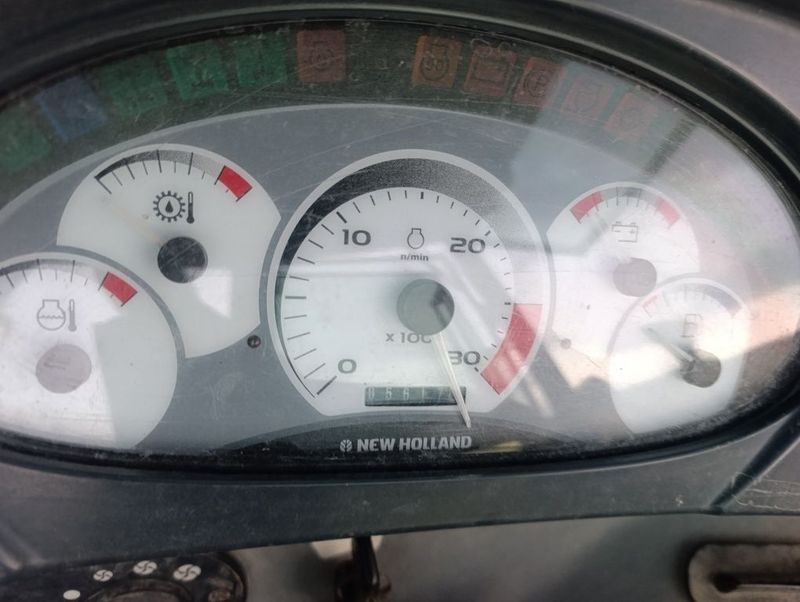 New holland yurgani 5600moto soat New holland yurgani 5600moto soat
