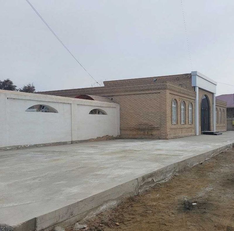 Кучмас мулк, нотурар бино ва иншоотлар ер участкаси билан