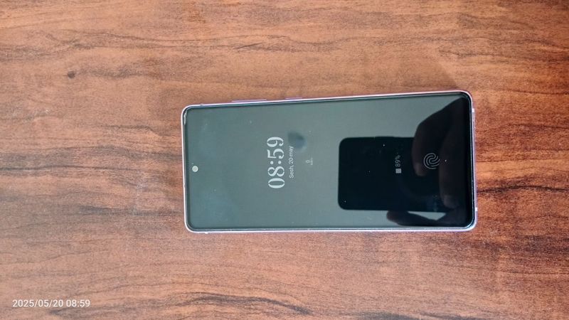 Samsung galaxy s 20 fe