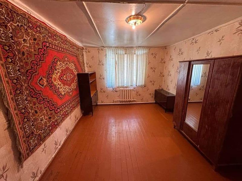 2 х комнатную квартиру Сергели Спутнике в деревянном доме первый этаж 2 х комнатную квартиру Сергели Спутнике в деревянном доме первый этаж
