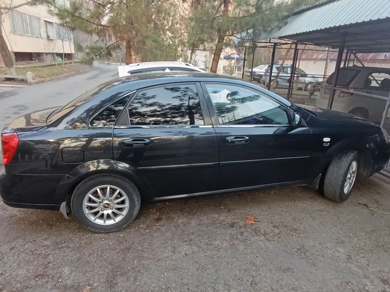 Chevrolet Lacetti 1.8 бензин