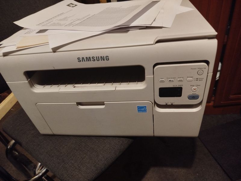Принтер Samsung 3в1 рабочий на запчасти Принтер Samsung 3в1 рабочий на запчасти