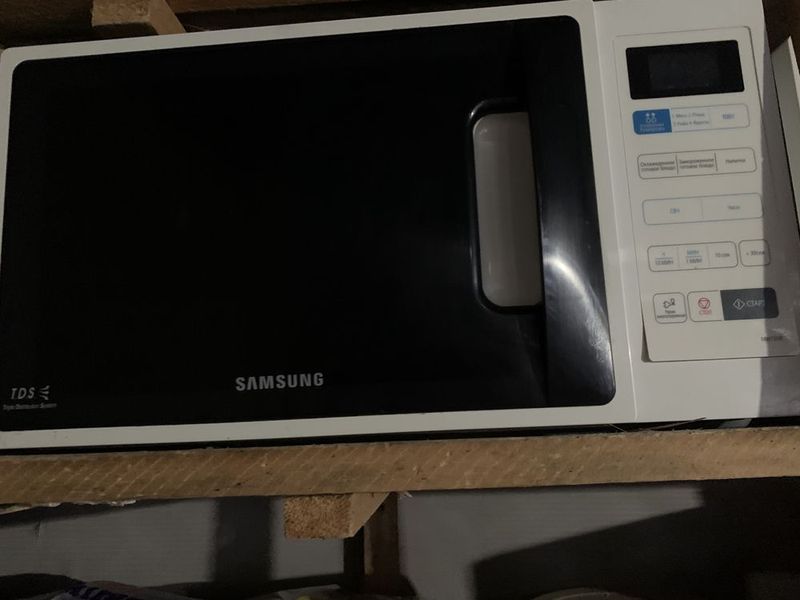 Продам микроволновку Samsung