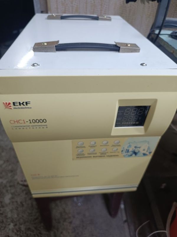 Стабилизатор EKF 10000 Стабилизатор EKF 10000