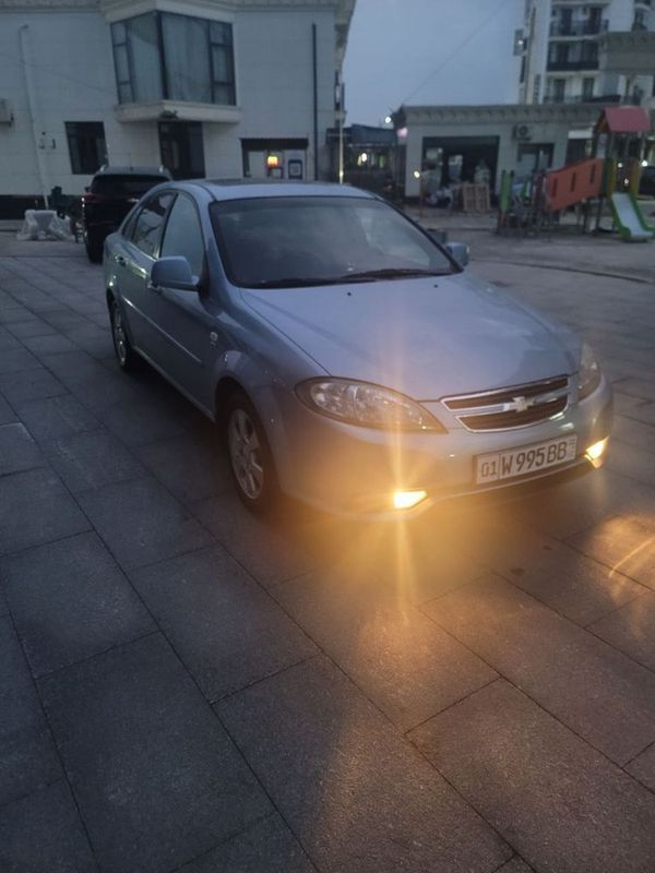Chevrolet Gentra 2014 3 pazitsiya