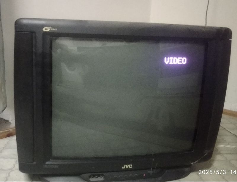 Телевизор JVC . Телевизор JVC .