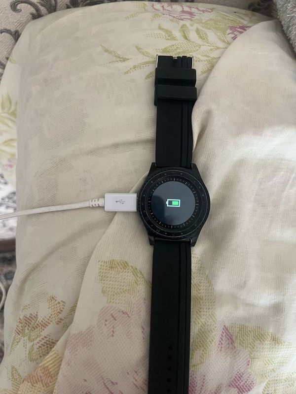 Smart watch sotiladi Smart watch sotiladi