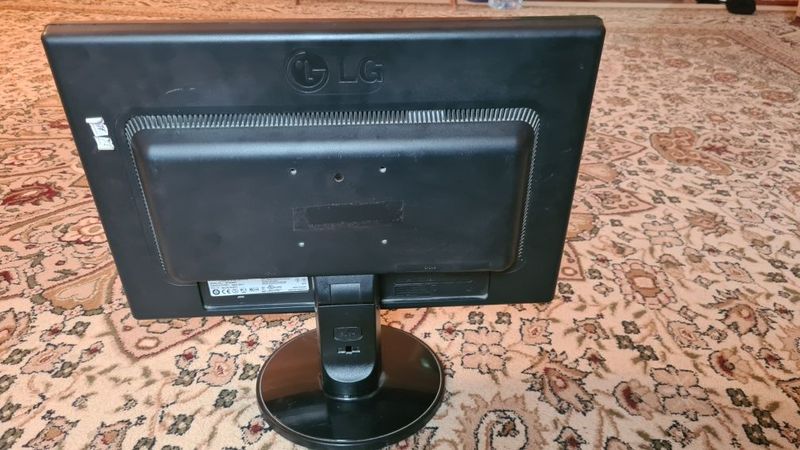 Monitor LG flatron