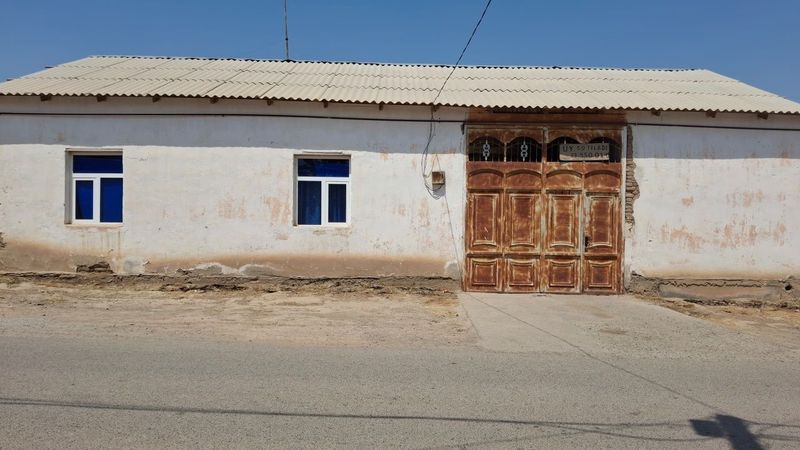 Ховли уй сотилади Ховли уй сотилади