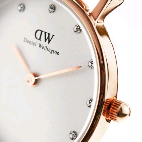 Soat sotiladi DW Daniel wellington