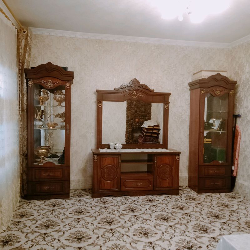 Kamod va penallari sotiladi. Продается комод Kamod va penallari sotiladi. Продается комод