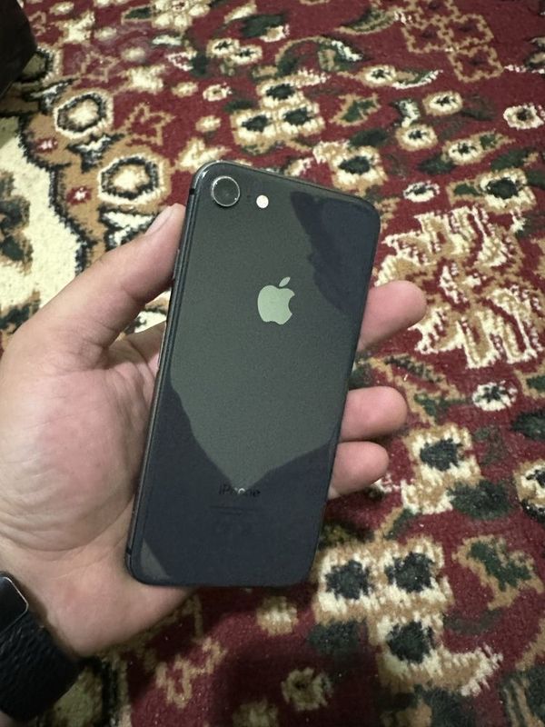 Iphone 8 64 gb 69% radnoy Iphone 8 64 gb 69% radnoy