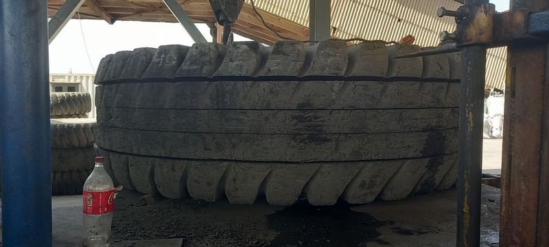 Услуга резки крупногоборитных шин Услуга резки крупногоборитных шин