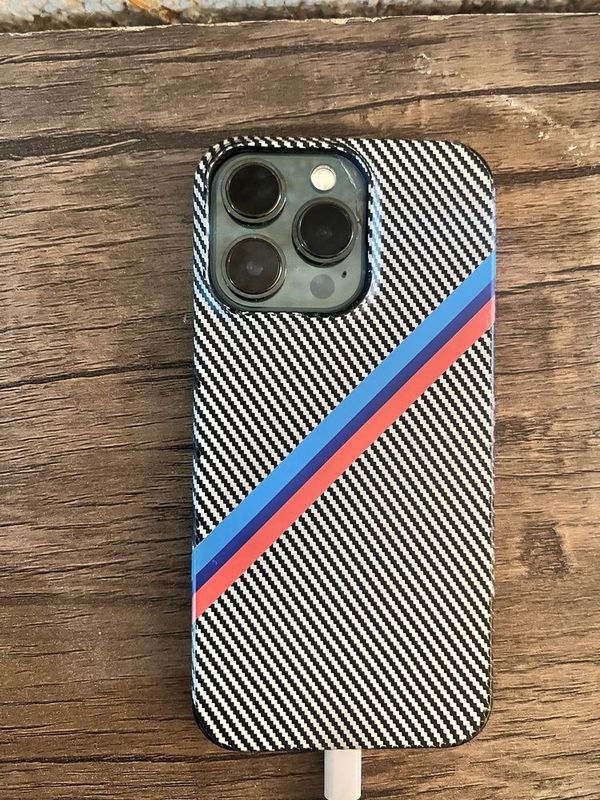 Iphone 13 pro orqa krishka almashkan Iphone 13 pro orqa krishka almashkan