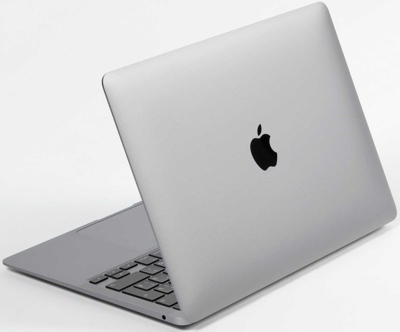 Новый Macbook Air M1 13 inch 8/256 Новый Macbook Air M1 13 inch 8/256