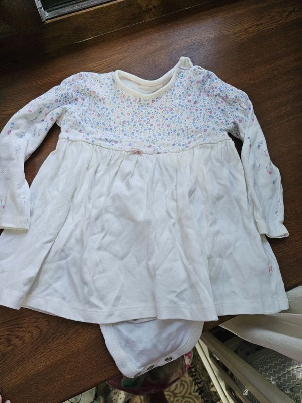 Платье для девочки 9-12 месяцев Mothercare Платье для девочки 9-12 месяцев Mothercare