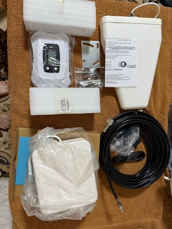 Усилитель GSM двух диапазонный 3G 4G Усилитель GSM двух диапазонный 3G 4G