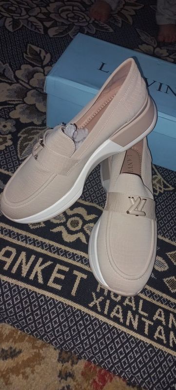 Lanvin 41 razmer Lanvin 41 razmer