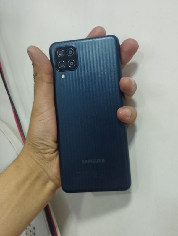 Samsung m12 32 gb Samsung m12 32 gb
