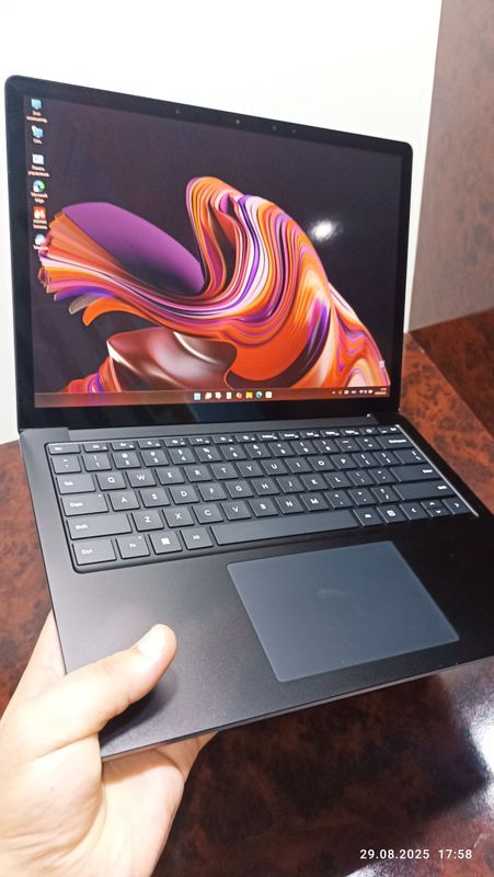 Microsoft surface laptop 5 (i5 1245U 12GEN) Microsoft surface laptop 5 (i5 1245U 12GEN)