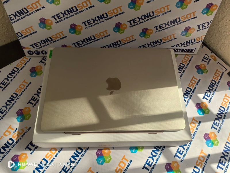 Продается ноутбук Apple MacBook Air 13.6 Продается ноутбук Apple MacBook Air 13.6