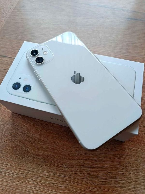 iPhone 11 iPhone 11